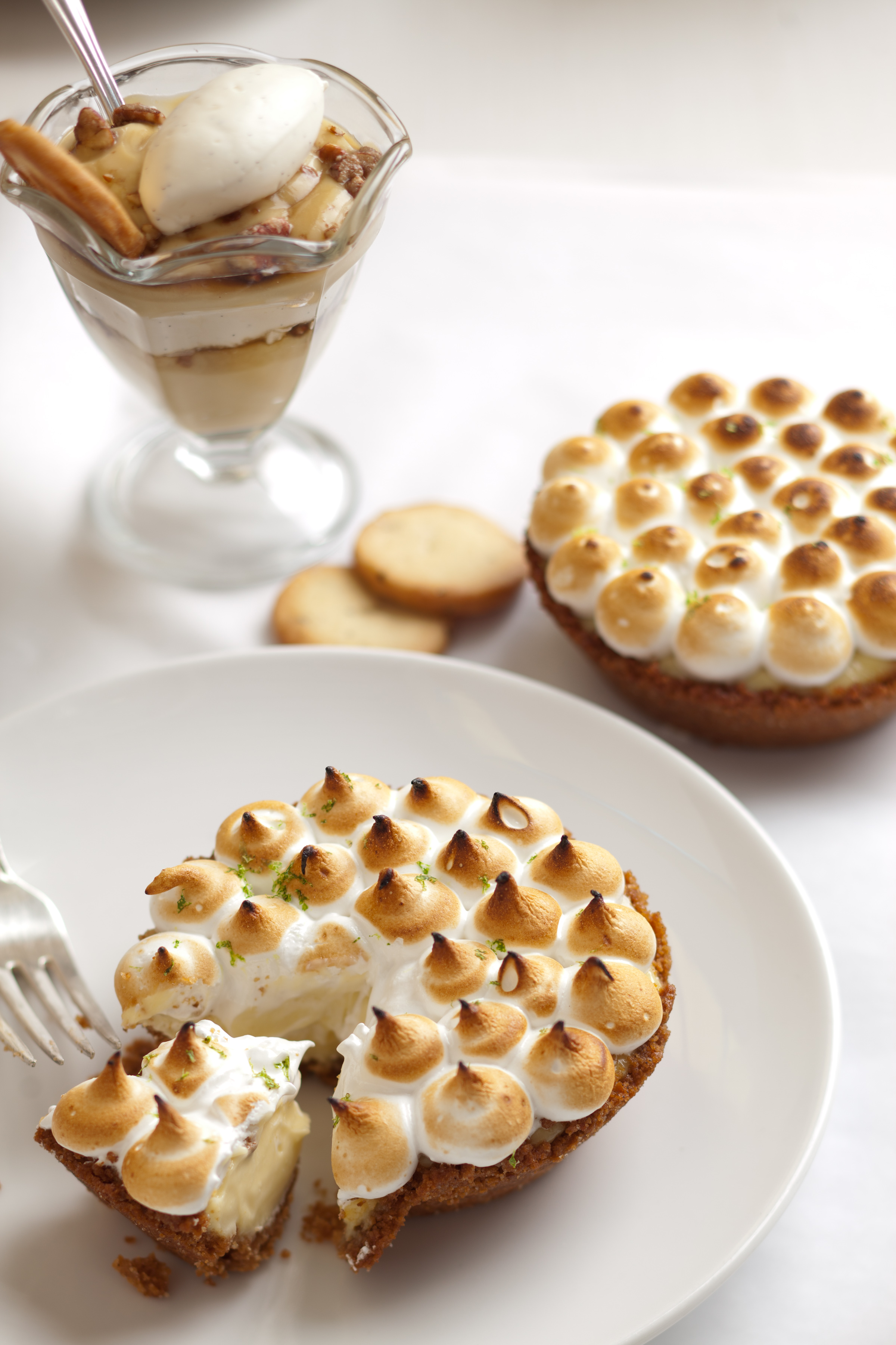 Recipe Key Lime Pie Graham Cracker Crust And Kaffir Lime Meringue 