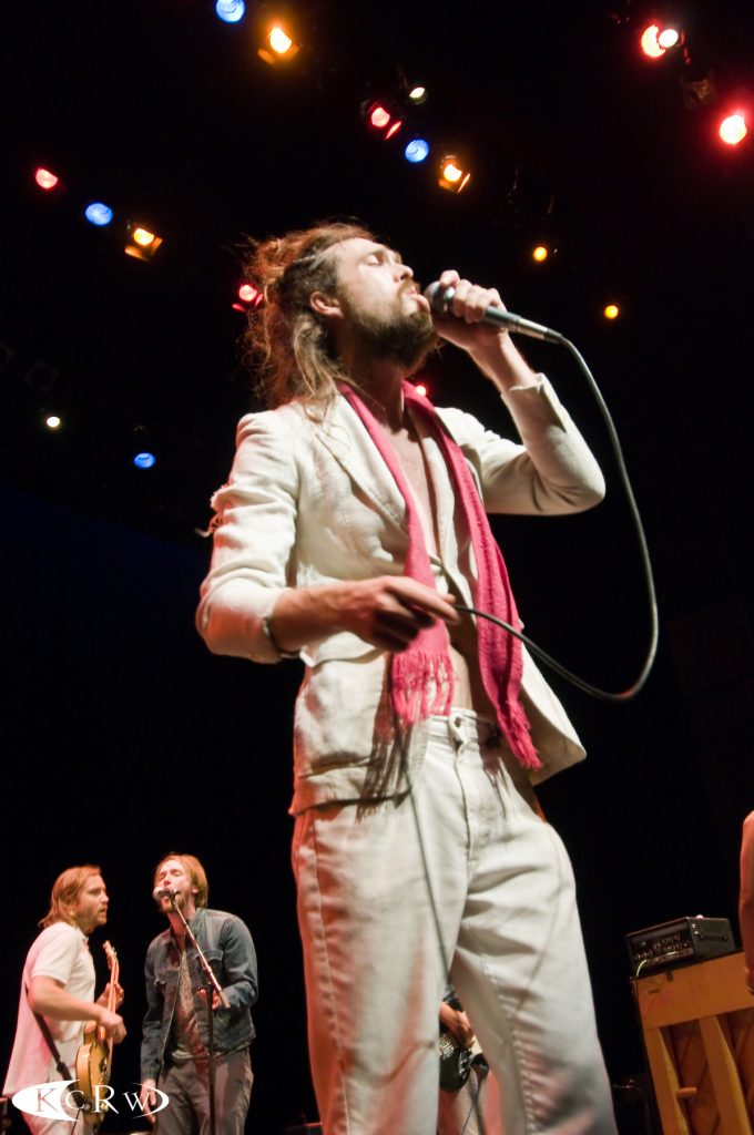 Photos Review Kcrw Presents Edward Sharpe And The Magnetic Zeros